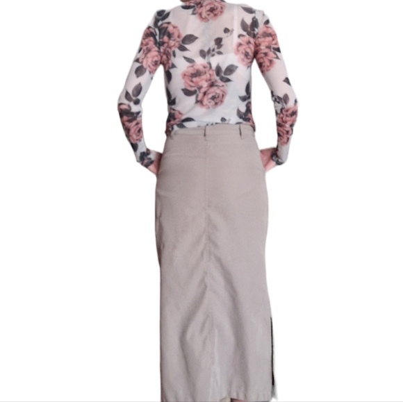 Y2 Blu kaki beige midi skirt. Size waist 28, lengh 35. - Picture 3 of 8